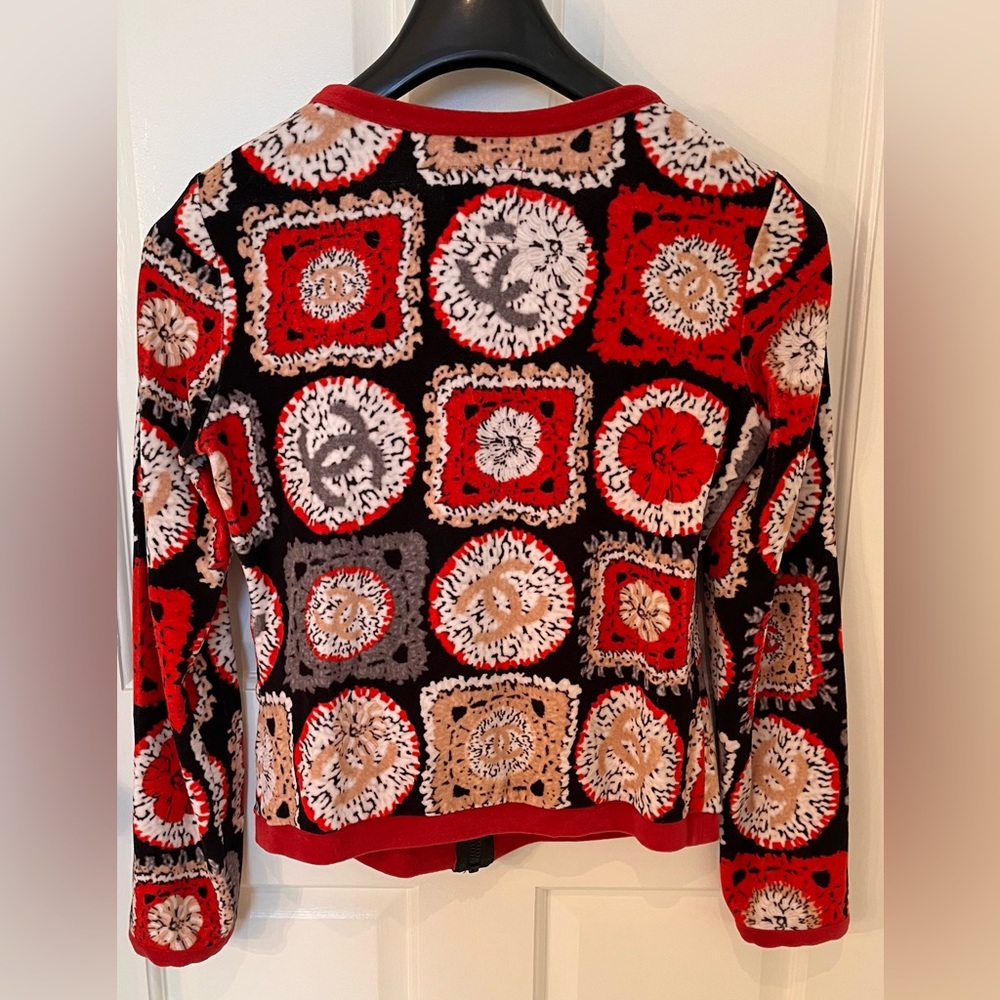 CHANEL 2009 Lagerfeld velvet patchwork print cardigan black red white. Sz 38 - Picture 2 of 15